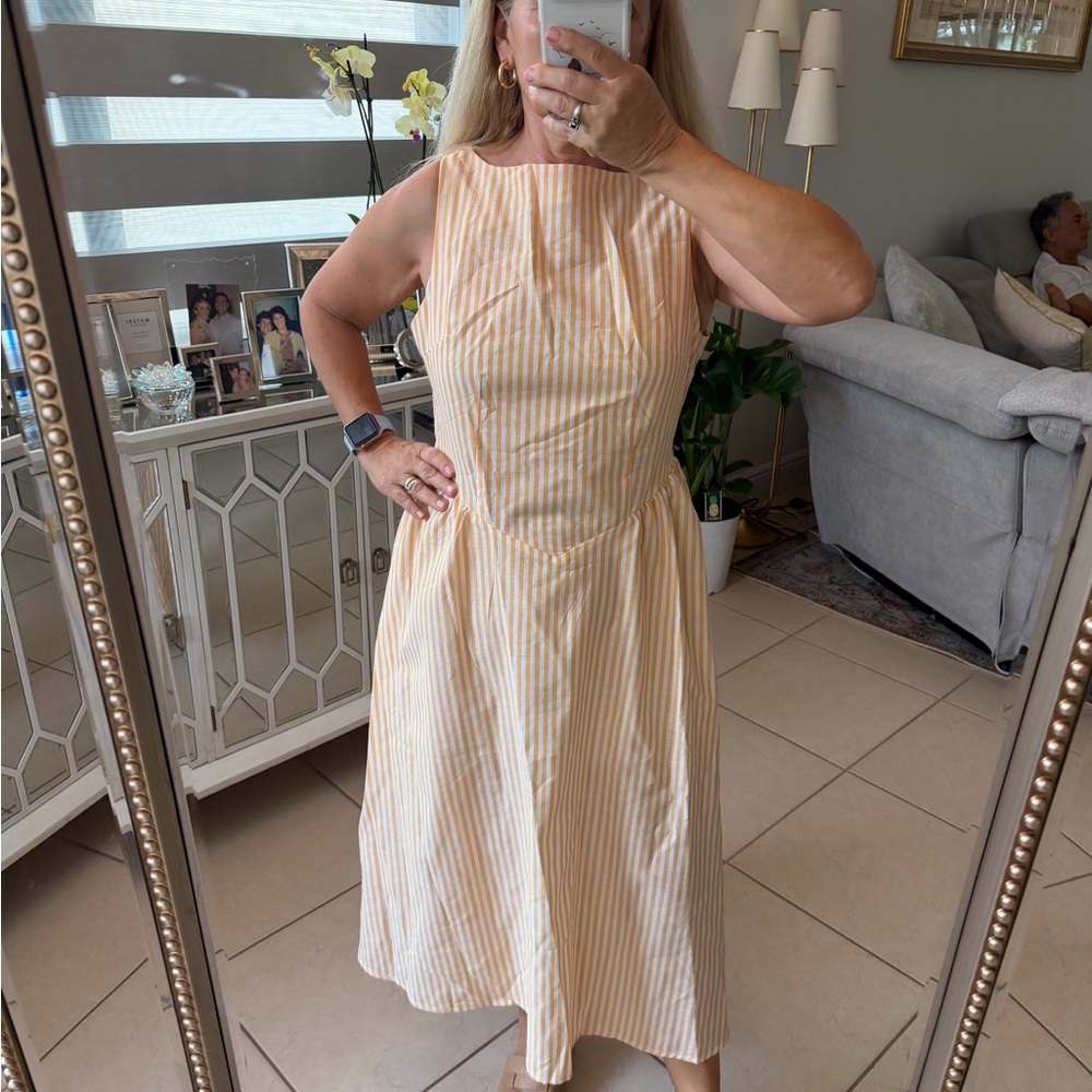 Elegant Yellow Striped Maxi Dress
